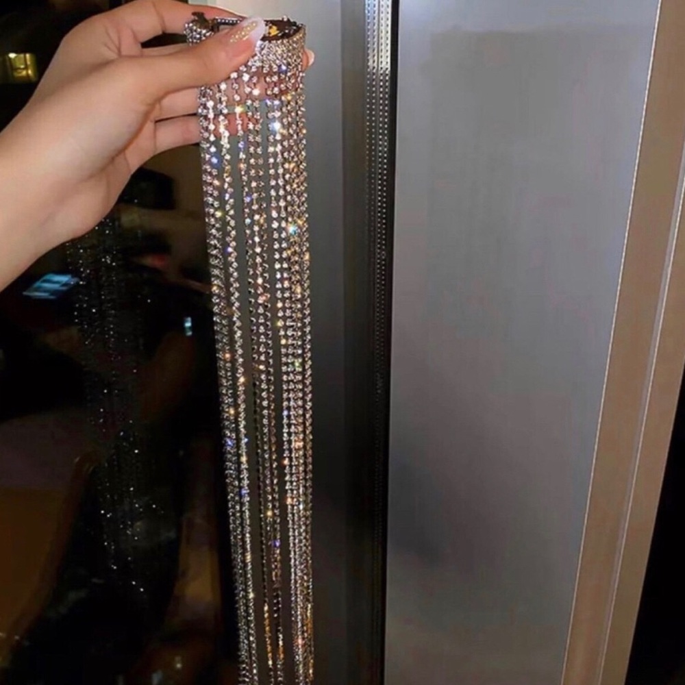 Rhinestone Tassel Ponytail Clip - Picture 2 of 3